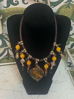 Vintage Boho Artisan Necklace Leather Cord Wire Wrapped Stone Heart Pendant Stat